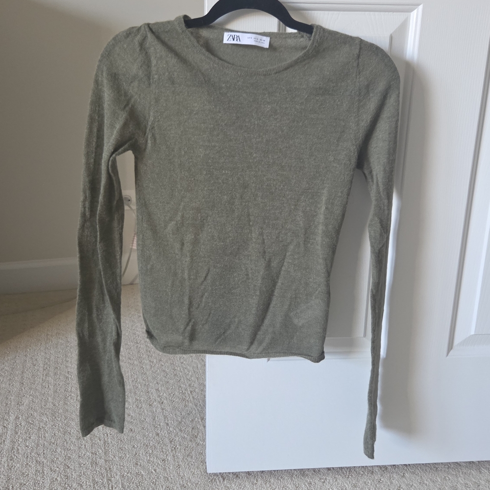 NWOT Zara Olive Green Women's Top